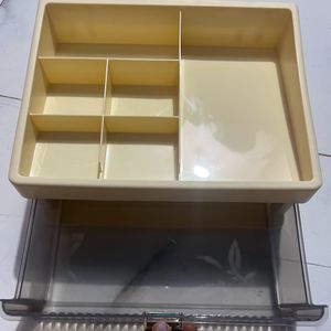 Organizer Makeup