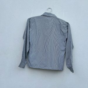 Lining Crop Shirt