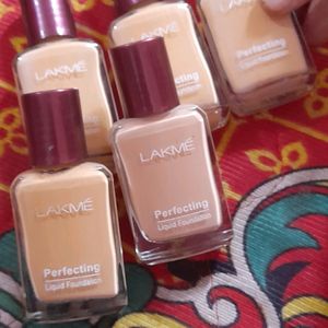 Lakme Perfecting Liquid Foundation