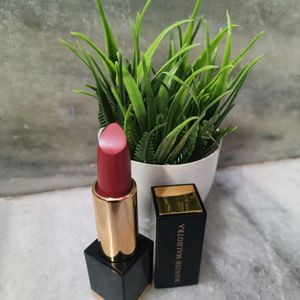 Manish Malhotra Hi Shine Lipstick