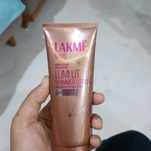 Lakme Lumi Lit Simmer Lotion