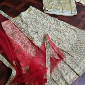 Beautiful Bridal Lehenga Chunri