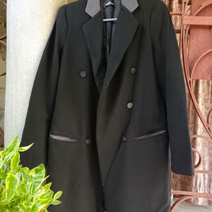 Branded New Beautiful Coat For Women 🖤🖤🖤