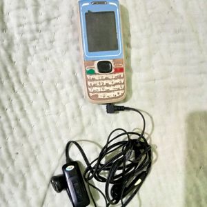 2 Mobile With Battery Charger