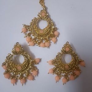 Set Of 2 Peach Earrings With Maang tika