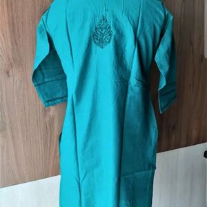 Women's Lucknowi Chikankari Kurti