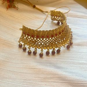 Choker With Earrings