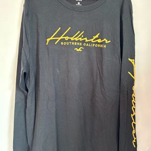 Hollister brand tshirt