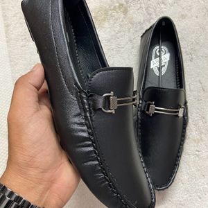 Soft And Comfortable Black Loafers