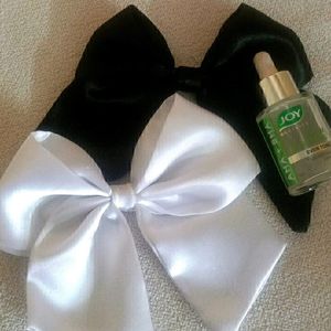 Hair Bows(Black And White)