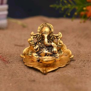 DIWALI GIFT Collectible India Ganesh Idol On Leaf