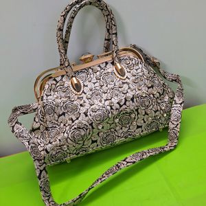 Fabulous Diamond 💎 Silver Handbag👜