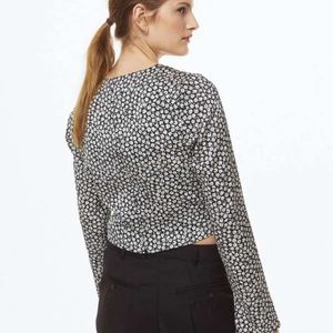 FLORAL SATIN WRAP BLOUSE - H&M