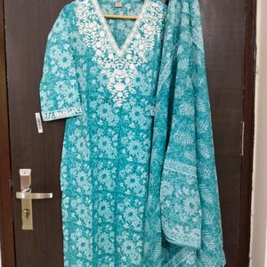 New Unused Vneck Embroidery Pure Cotton Suit