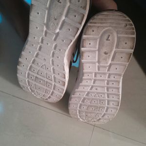 Girls & Women's Sports Shoes