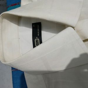 A Beautiful Off White Half Sleeves Cotton Shirt