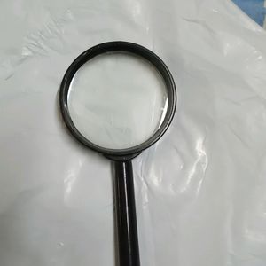 Magnifieng Glass.