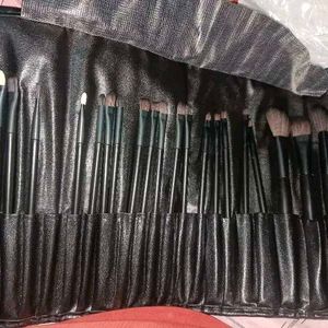 24 Makeup Brushes