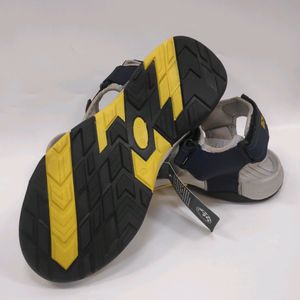 Mens sandal good  for Rainy season ☔