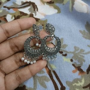 New White Metal Earrings Combo