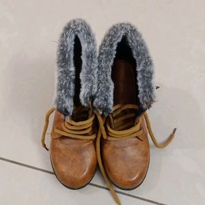 Female Shoes/Boot