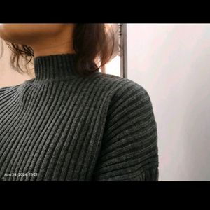 New Pullover Sweater From ROADSTER