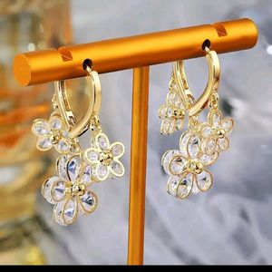 ₹250/- Korean* Style 🌺 Earrings