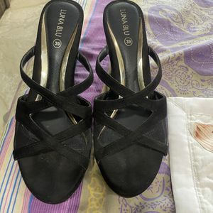 Luna blu wedges