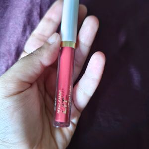 Myglamm Lipstick Shade Holmes