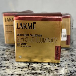 Lakme Glycolic Illuminate Day Cream with Glycoli