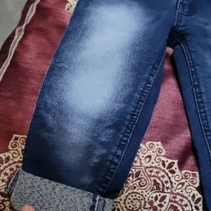 KIDS BOY JEANS IN NEW CONDITION