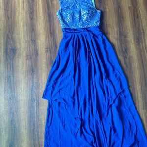 Gorgeous sleeveless blue long gown