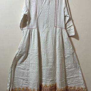 Sangria Off White Embroidery Kurtha