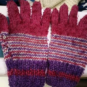 Knitted Hand gloves