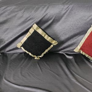 3 CUSHION PILLOWS WITH COVER