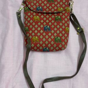 Traditional Slingbag!