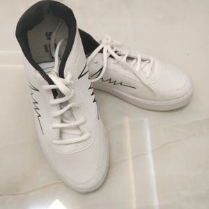 Modern Unisex Casual Shoes