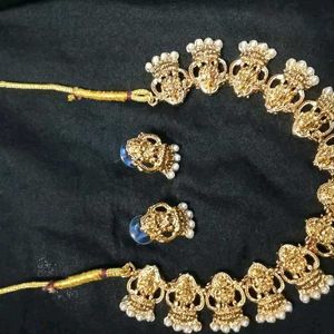 Gold Plated Jewellery Set.