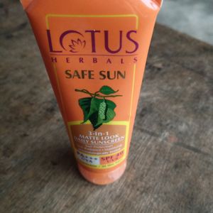 Lotus Company Sun Screen Cream New
