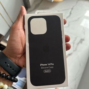iPhone 14 Pro Apple MagSafe Case
