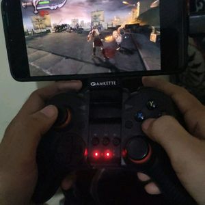 AMKETTE Wierd Gaming Controller