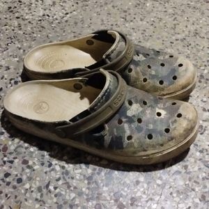 Crocs Military Edition