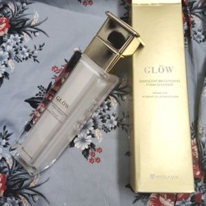 Myglamm Glow Iridescent Cleanser ,brand New