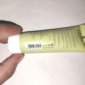 DOT And KEY Cica CalmingBlemish Cleansing Facewash