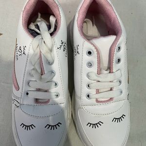 New white shoes UK5