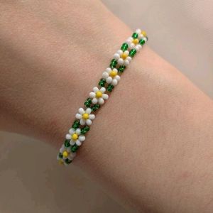 Flower Bracelet 🌼