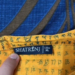 Shatranj Hindi Lipi Printed Kurta