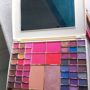 Eye Shadow Palate