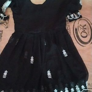 Chikankari Short Kurti