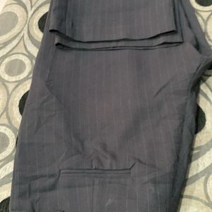 women Black Striped Pleated Trousers